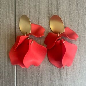 Lightweight Floral Drop Earrings
